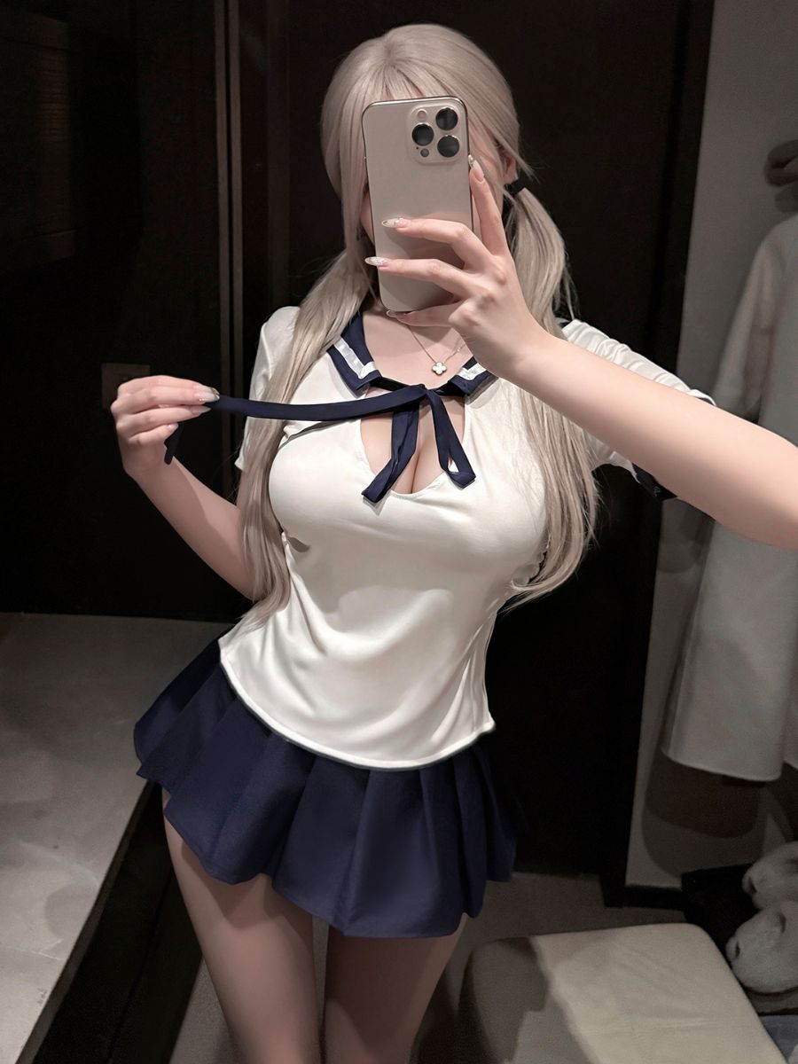 Anime School Girl Cosplay Costume Japanese Sailor Style Top and Skirt Set 