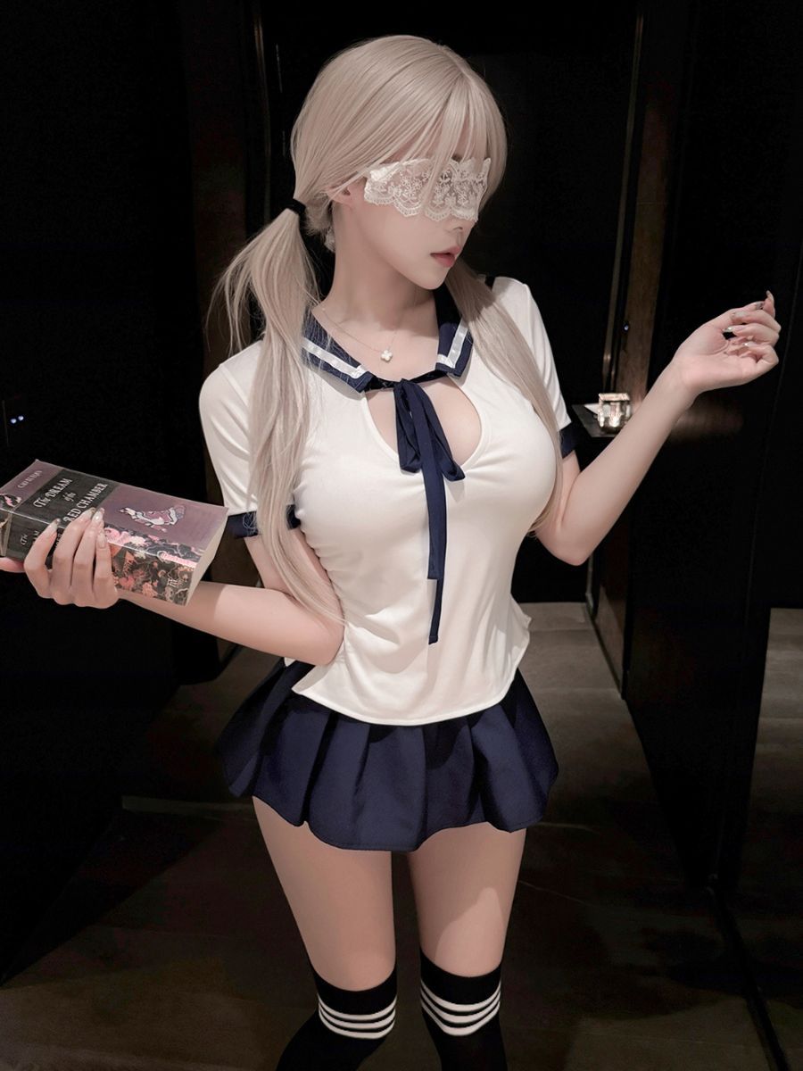 Anime School Girl Cosplay Costume Japanese Sailor Style Top and Skirt Set 